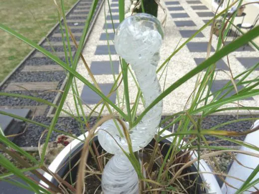 Glasskulptur (10 Stück) in weiß transluzent / GOCCE di Vetro
