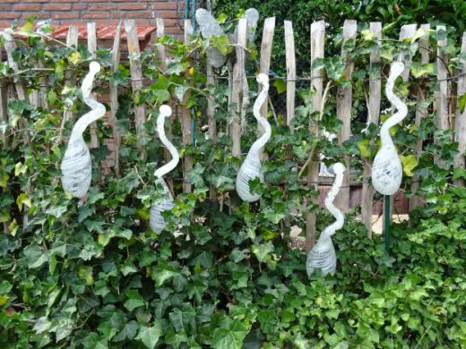 Glasskulptur (20 Stück) in weiß transluzent / GOCCE di Vetro