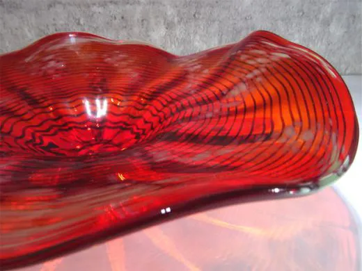 Glasschale in dunkelrot/ Punti CIOTOLA di Vetro