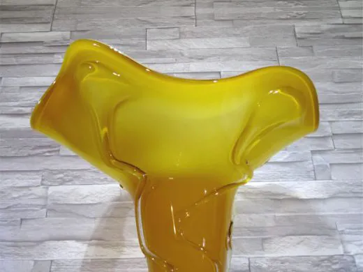 Glasvase in amber/ PETALI di Rosa in Vetro