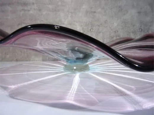 Glasschale in purpur/ SPIRALI di Vetro