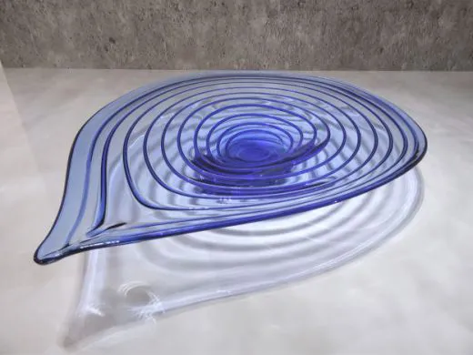 Glasschale in blau/ GUSCIO di SERPENTE
