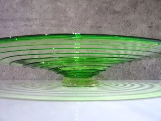 Glasschale in grün/ GUSCIO di SERPENTE