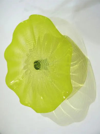 Wandteller in gelb/ FOGLIA di Vetro