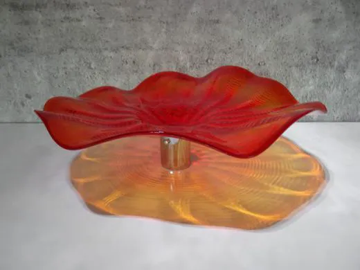 Wandteller in rot/ FOGLIA di Vetro