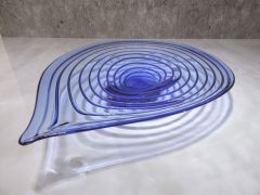 Glasschale in blau/ GUSCIO di SERPENTE